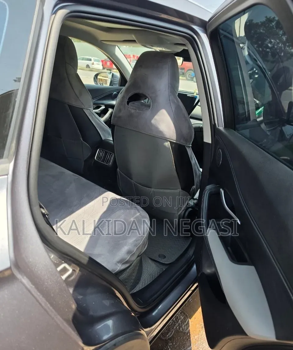 BYD Sealion 06 EV 2025 Silver