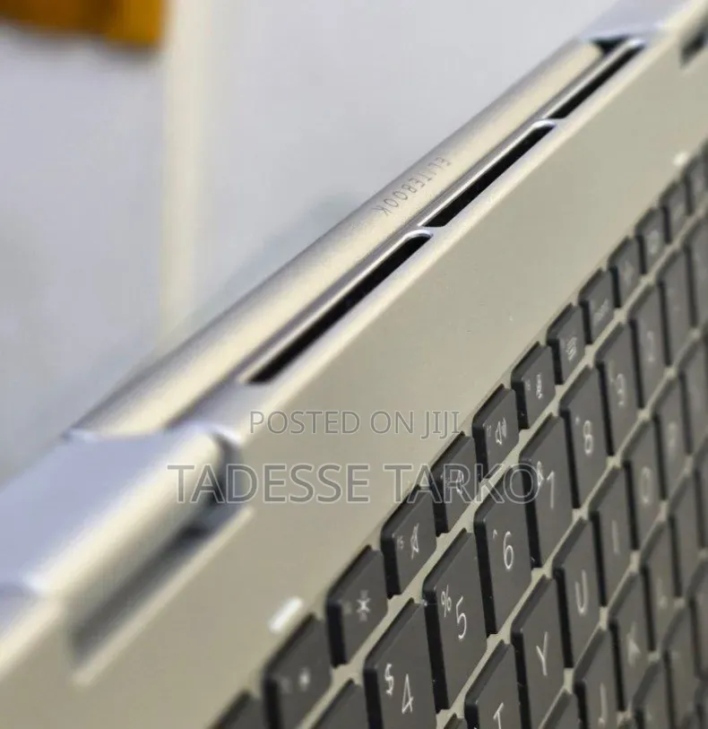 New Laptop HP Elitebook 830 G11 16GB Intel Core Ultra 7 SSD 512GB