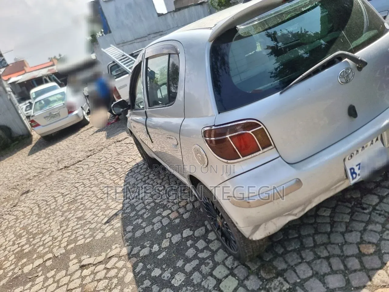 Toyota Vitz 2004 Silver