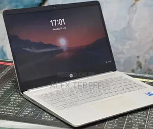 New Laptop HP Stream Notebook 8GB Intel Core i5 SSD 256GB