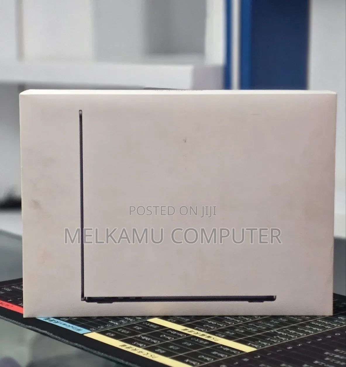 New Laptop Apple MacBook Air 2025 M4 16GB Apple M4 SSD 256GB
