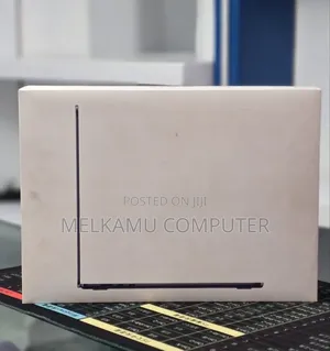 New Laptop Apple MacBook Air 2025 M4 16GB Apple M4 SSD 256GB