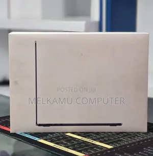 New Laptop Apple MacBook Air 2025 M4 16GB Apple M4 SSD 256GB