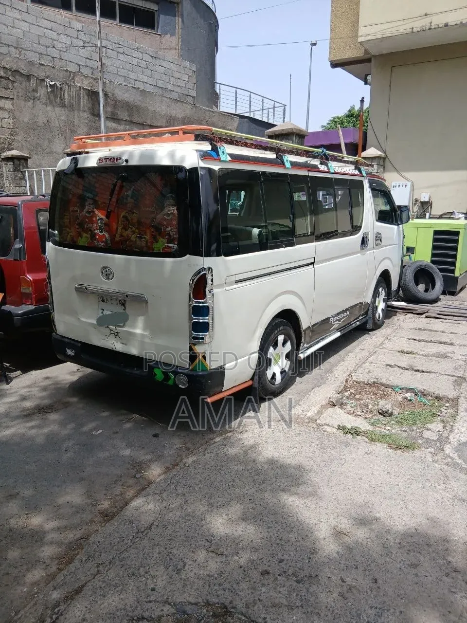 Toyota HiAce 2005 White