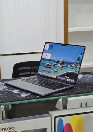 New Laptop Apple MacBook Pro 2022 M2 8GB Apple M2 SSD 256GB