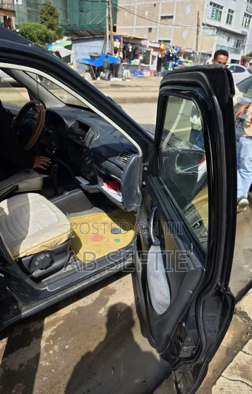 Suzuki Kei 2001 Black
