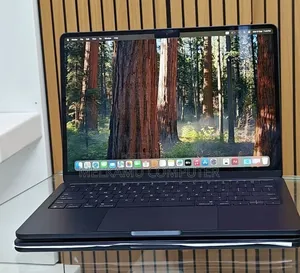 New Laptop Apple MacBook Air 2025 M4 16GB Apple M4 SSD 256GB