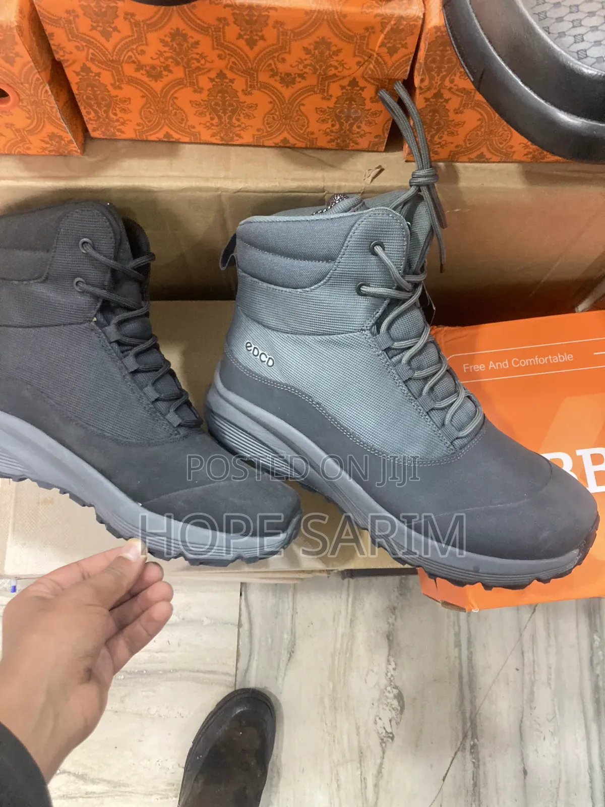 EDCD Weatherproof Mid Boots: