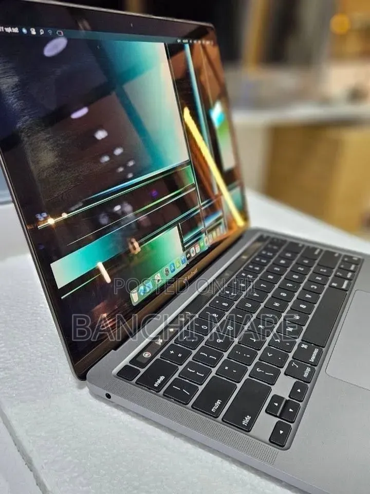 New Laptop Apple MacBook Pro 2022 M2 8GB Apple M2 SSD 256GB