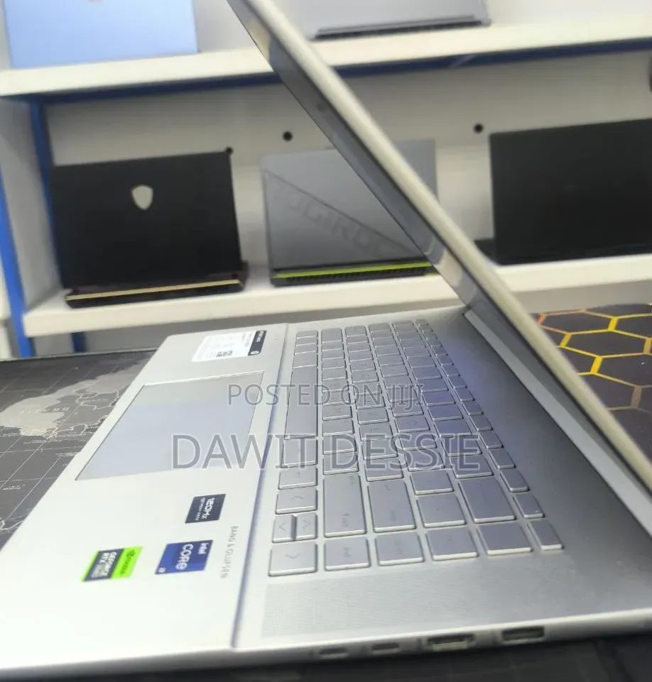 New Laptop HP 16GB Intel Core i9 SSD 1T