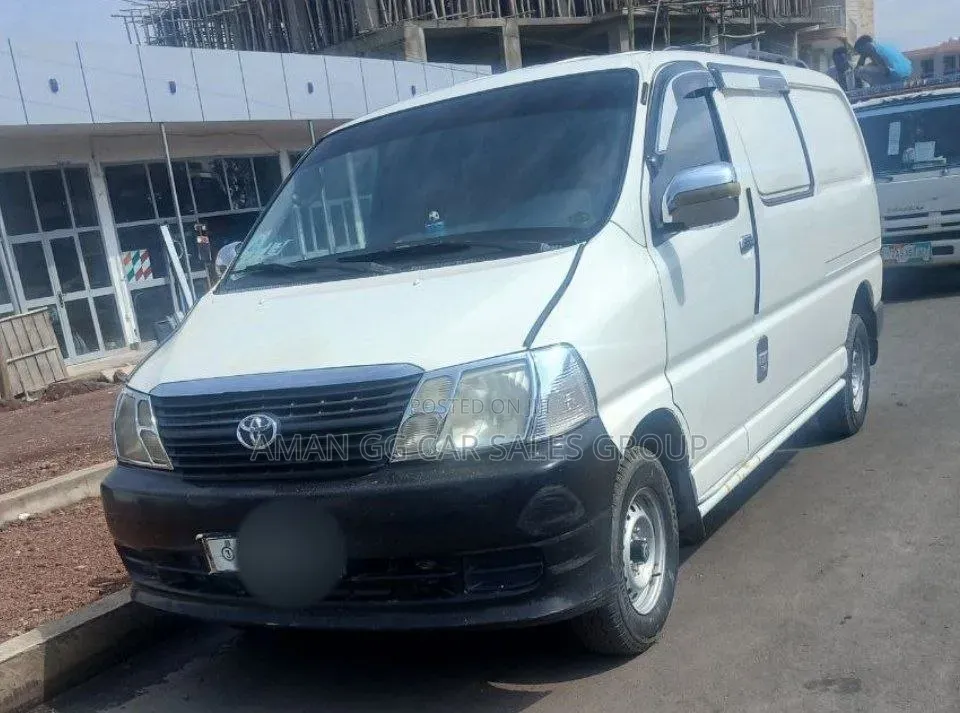 Toyota HiAce 2010 White