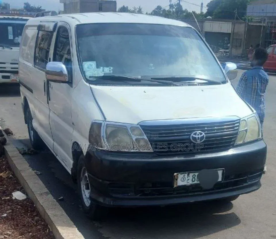 Toyota HiAce 2010 White