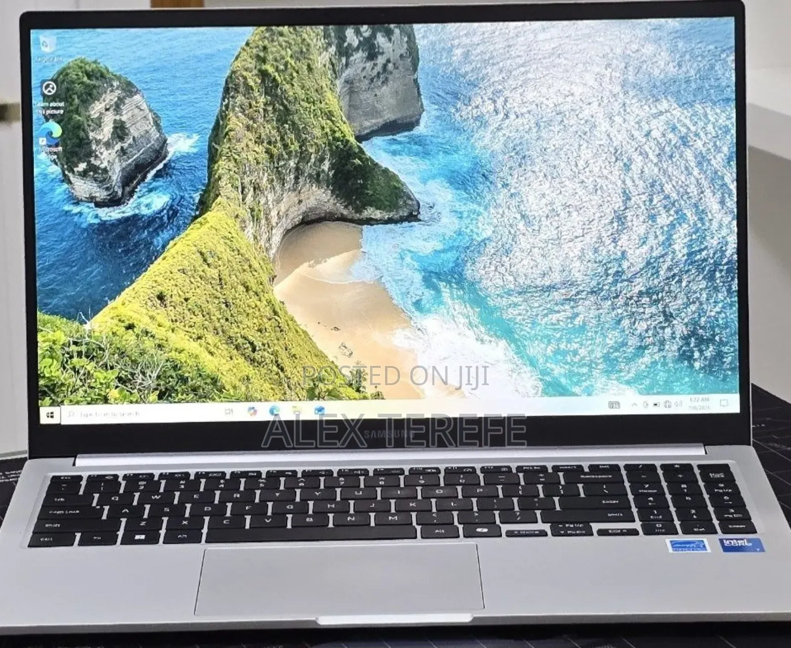 New Laptop Samsung Galaxy Book4 16GB Intel Core 7 SSD 512GB
