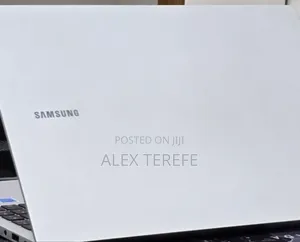New Laptop Samsung Galaxy Book4 16GB Intel Core 7 SSD 512GB