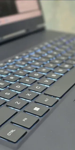 New Laptop Alienware M16 32GB Intel Core Ultra 9 SSD 1T