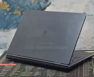 New Laptop Alienware M16 32GB Intel Core Ultra 9 SSD 1T