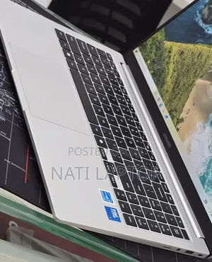 New Laptop Samsung Chromebook Pro 16GB Intel Core 7 SSD 512GB