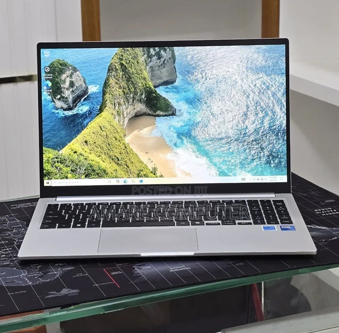 New Laptop Samsung Galaxy Book4 16GB Intel Core 7 SSD 512GB