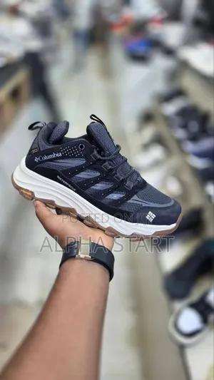Columbia Sneakers 
Water Proof for Hiking Shoes Made in Vietnam