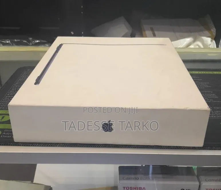 New Laptop Apple MacBook Air 2025 M4 16GB Apple M4 SSD 1T