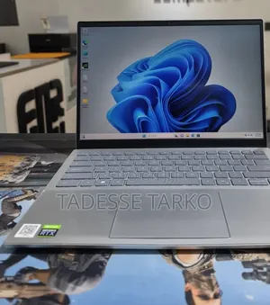 New Laptop Dell 16GB Intel Core i7 SSD 512GB