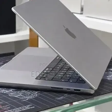 New Laptop Apple MacBook Pro 2021 M1 Max 64GB Apple M1 Max SSD 1T