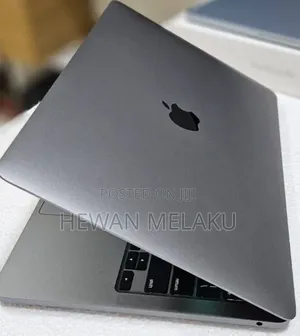 New Laptop Apple MacBook Pro 2022 M2 8GB Apple M2 SSD 256GB