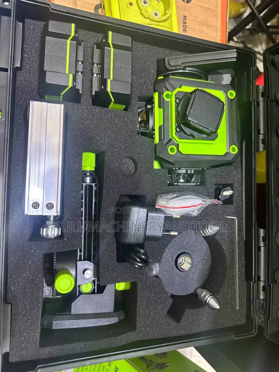 Vido 16 Lunes Self-Leveling Line Laser