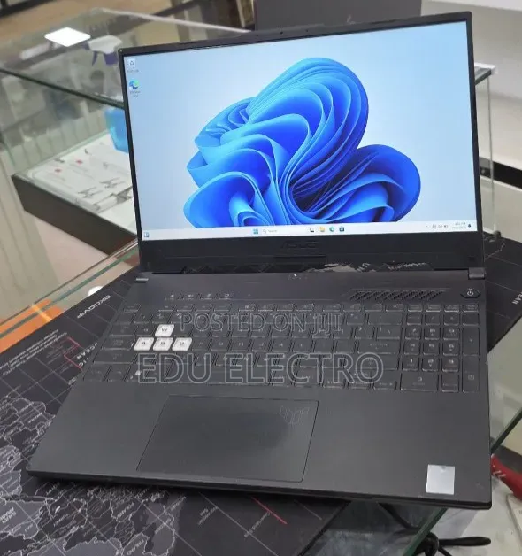 New Laptop Asus TUF Dash F15 16GB Intel Core i7 SSD 512GB