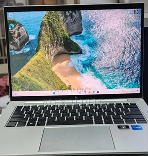 New Laptop HP EliteBook 840 G9 16GB Intel Core i7 SSD 512GB