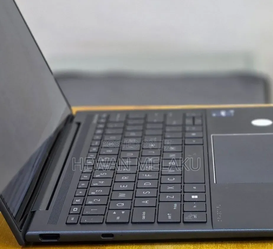 New Laptop HP Dragonfly G3 16GB Intel Core i7 SSD 512GB