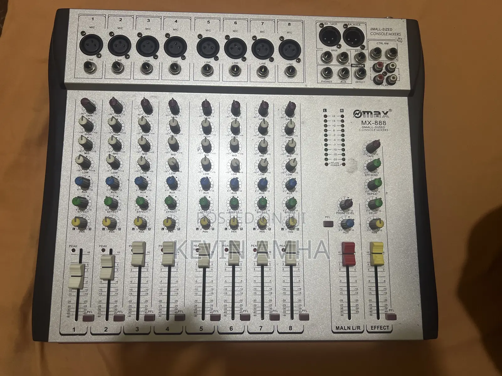 MAX MX-888 Small-Sized Console Mixers