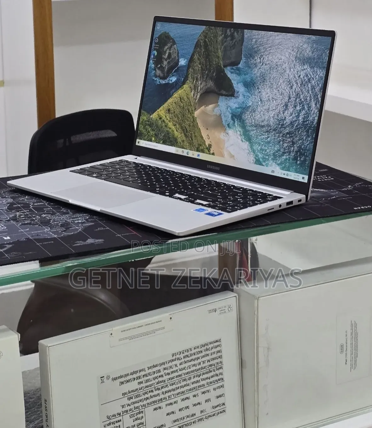 New Laptop Samsung Galaxy Book4 16GB Intel Core 7 SSD 512GB