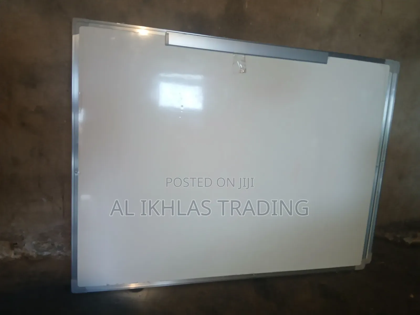 ጥራት ያለው የጽሁፍ ሰሌዳ 120x90 ሴ.ሜ (Whiteboard 120x90cm With Aluminum Frame)