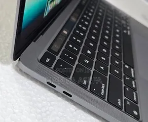 New Laptop Apple MacBook Pro 2022 M2 8GB Apple M2 SSD 256GB