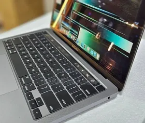 New Laptop Apple MacBook Pro 2022 M2 8GB Apple M2 SSD 256GB