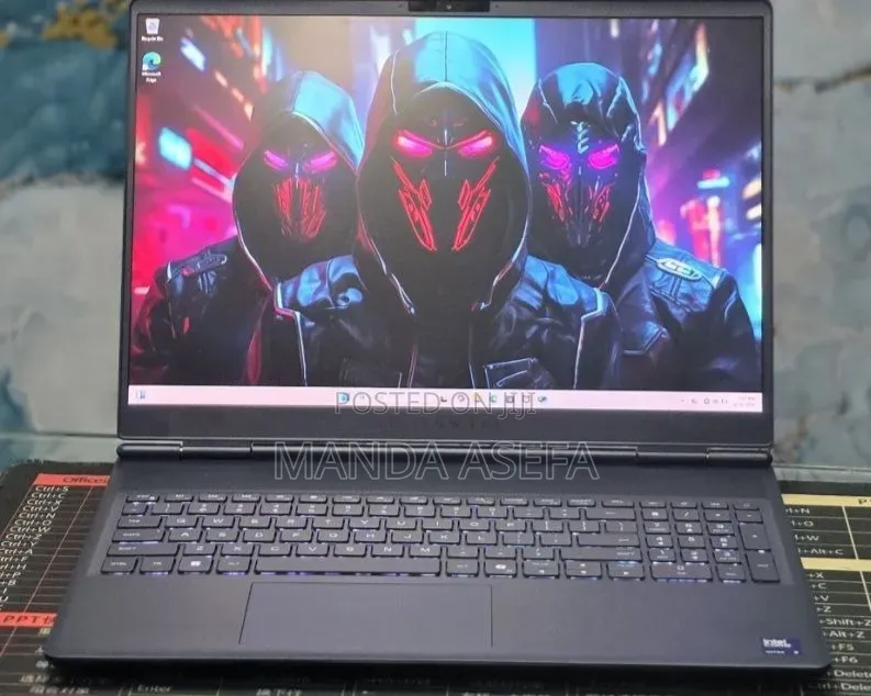 New Laptop Alienware X16 r1 32GB Intel Core Ultra 9 SSD 1T