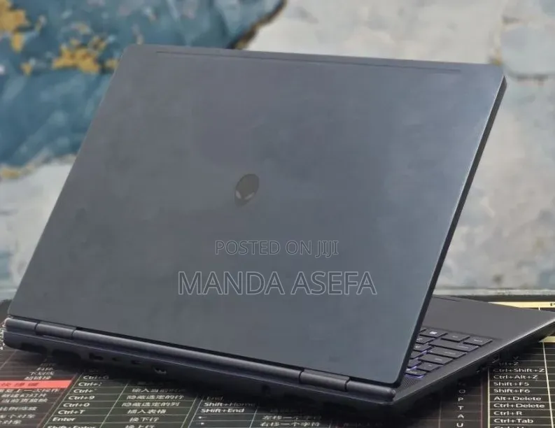 New Laptop Alienware X16 r1 32GB Intel Core Ultra 9 SSD 1T