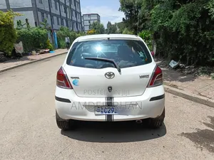 Toyota Yaris 2009 White