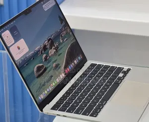 New Laptop Apple MacBook Air 2025 M4 16GB Apple M4 SSD 256GB
