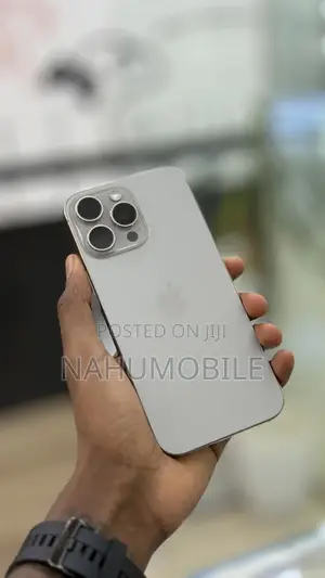 New Apple iPhone 16 Pro Max 256 GB Silver