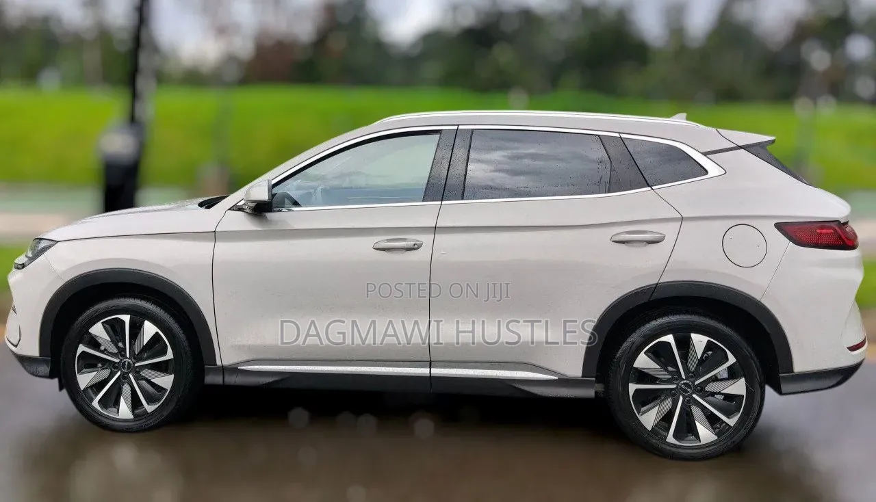 BYD Song Plus 2024 Silver