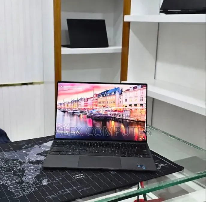 New Laptop Dell XPS 13 16GB Intel Core i7 SSD 512GB