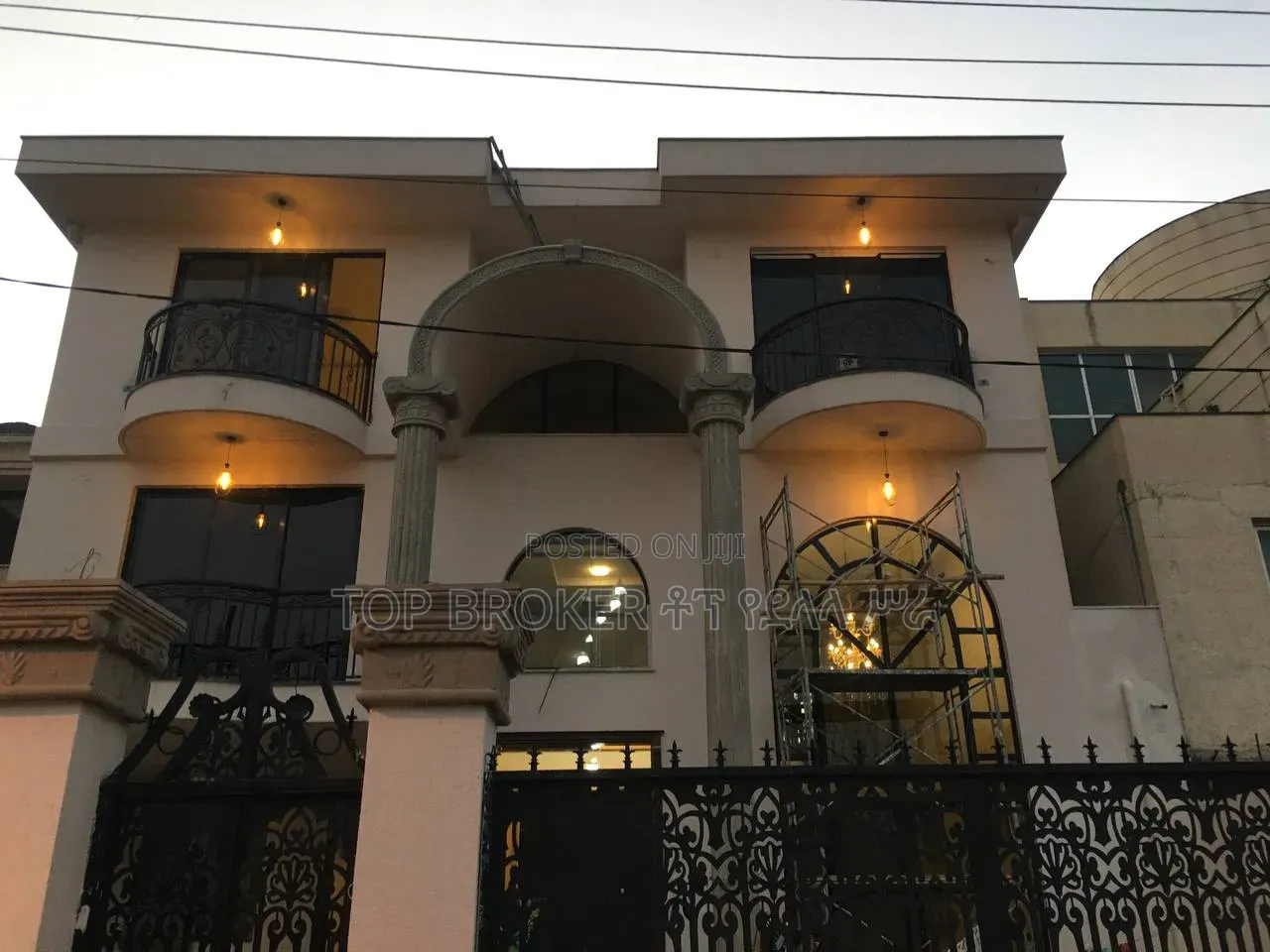 Furnished 6bdrm Villa in New Luxury, Bole for sale