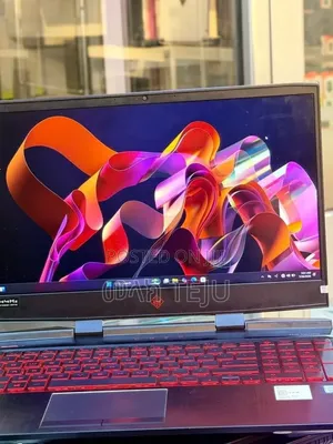 New Laptop HP OmniBook 5 14" 16GB Intel Core i7 SSD 512GB