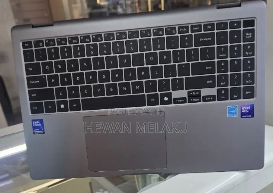 New Laptop Samsung 16GB Intel Core Ultra 7 SSD 512GB