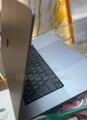 New Laptop Apple MacBook Pro 2021 M1 16GB Apple M1 Pro SSD 512GB
