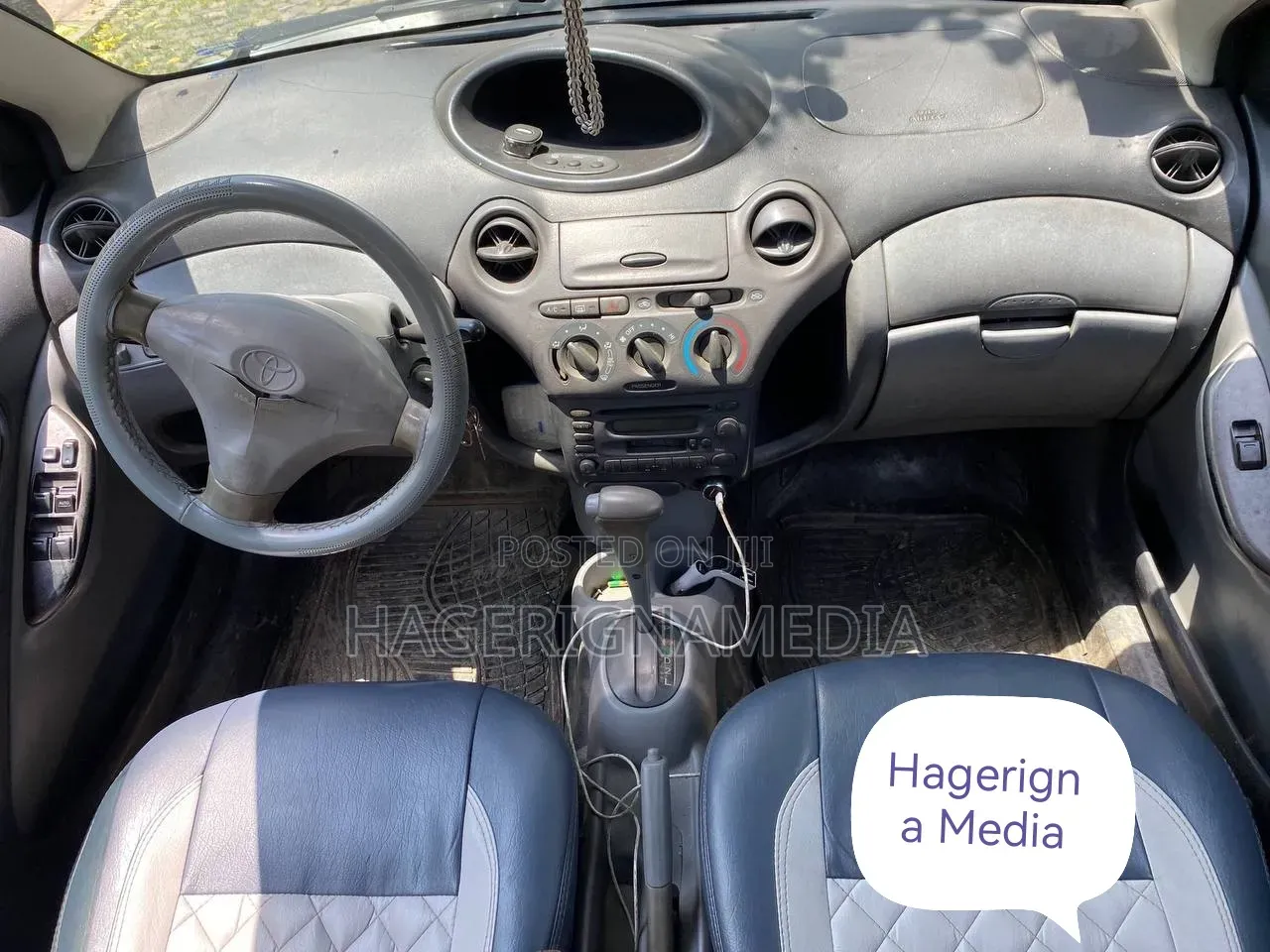 Toyota Vitz 2001 Blue