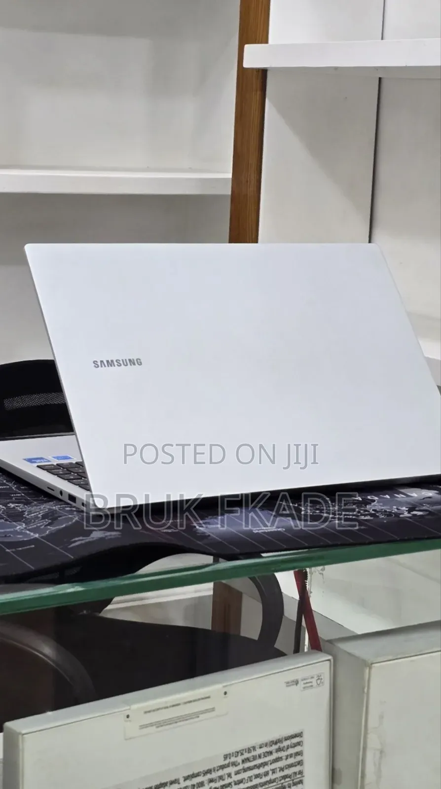 New Laptop Samsung Galaxy Book4 16GB Intel Core i7 SSD 512GB