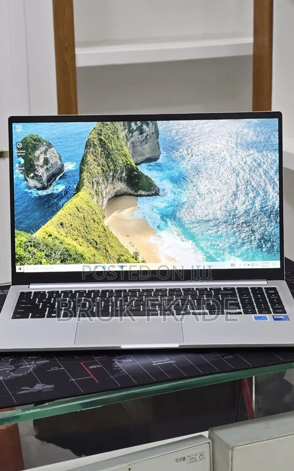 New Laptop Samsung Galaxy Book4 16GB Intel Core i7 SSD 512GB
